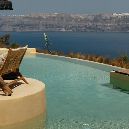 Divino Caldera Hotel
