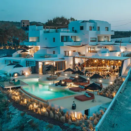 Divino Caldera Hotel