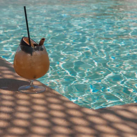 Divino Caldera Hotel *